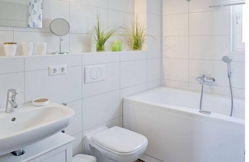 Graal Mueritz Boat Rental | Strandpark 5.1.S Comfortable holiday residence