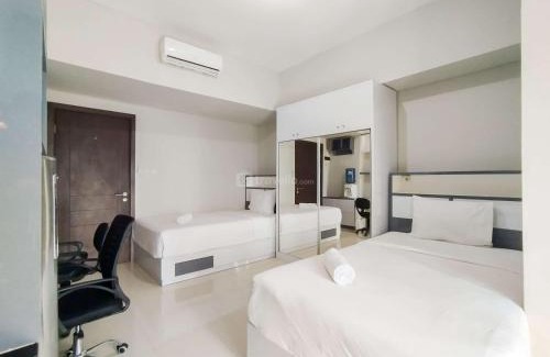 Hegarmanah Apartment | Strategic and Comfy Studio at Skyland City Jatinangor Apartment By Travelio