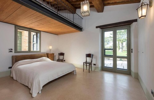 Gavorrano Apartment | Strawberry tree