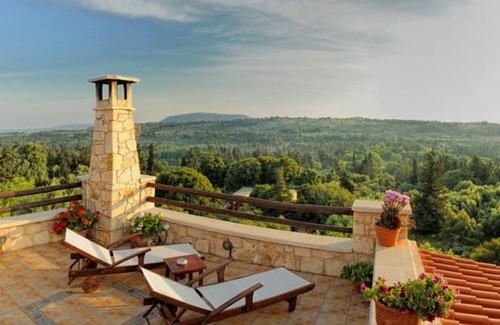 Sellia House | Strofilia, Kardinali with music sound of Erotokritos!