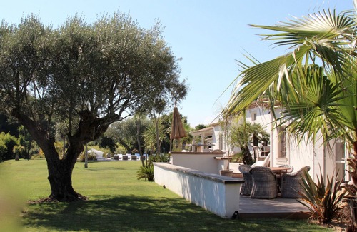 Cote d'Azur- French Riviera Villa | StTropez beautiful villa on one level, close to beaches and village of St Tropez