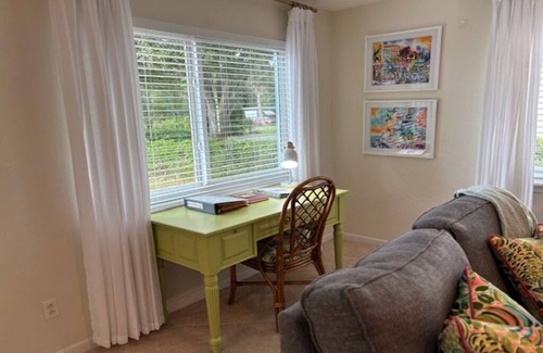 Stuart House | Stuart Cottage II Pet Friendly, Remodeled, close to beach and quaint downtown