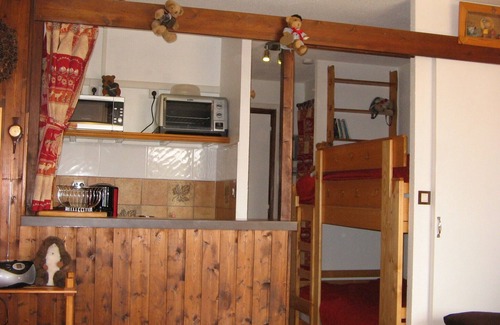Orcieres-Merlette Apartment | Stud 4 pers 27 m2 comfortable, well located, sunny. Weeks and weekends