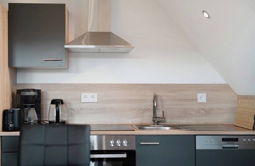 Koenigsfeld im Schwarzwald Apartment | Studio Apartment 'Ferienwohnung Maurer' with Shared Garden, Balcony and Wi-Fi