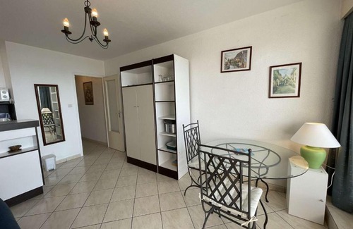 Saint-Jean-de-Monts Apartment | Studio à St-Jean-de-Monts avec parking et balcon fermé - FR-1-224C-212