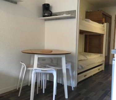 Val Claret Apartment | Studio 1 cabine chalet club III refait à neuf