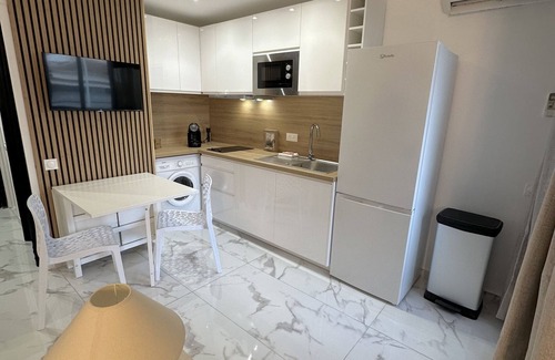 Juan-les-Pins Apartment | Studio-107-Wet room-City view