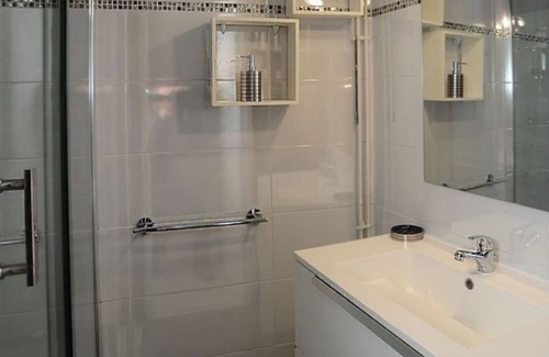 Sarlat-la-Caneda Apartment | STUDIO 2- Quiet accommodation with private parking terrace in the center of Sarlat