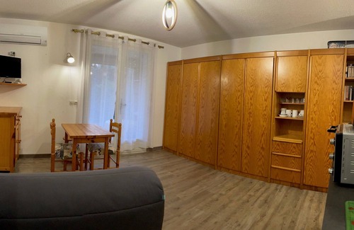 Greoux-les-Bains Apartment | Studio 25m2 Avec Jardin à Gréoux les Bains