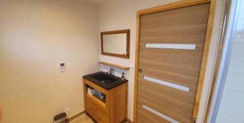 Meze Apartment | Studio 26m2 à 200 mètres de la plage