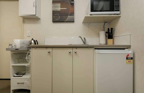 Waipahihi Apartment | Studio 28 Deluxe King Unit