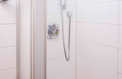 Prutz Apartment | Studio 3 in Haus Rose: Cozy, family- and pet-friendly.