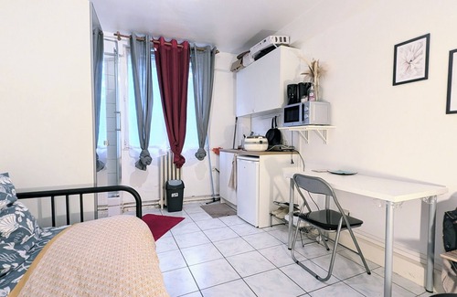 Louveciennes Apartment | Studio 30 min from Paris center: