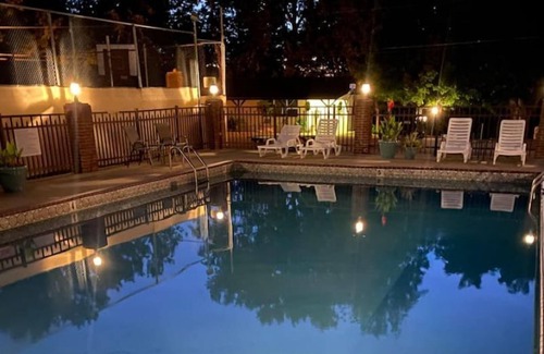 Sloans Valley Cottage | Studio 34 at Villager, Pool, Resort Dock