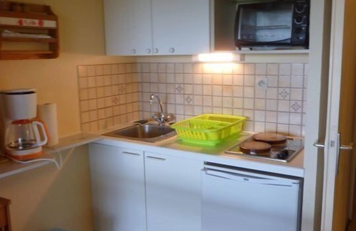 Damgan Apartment | Studio 4 people. facing the sea+swimming pool+tennis