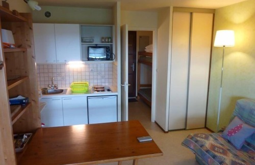 Damgan Apartment | Studio 4 people. facing the sea+swimming pool+tennis