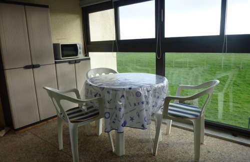 Damgan Apartment | Studio 4 people. facing the sea+swimming pool+tennis