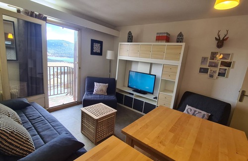 Les Angles Apartment | Studio 4 pers 22m², lake view, Close to slopes and shops, classified 2*.