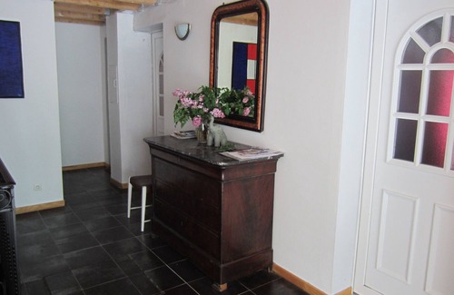 Saint-Cyprien Apartment | Studio 4 pers. in St-Cyprien between village and beaches on the coteradieuse site. Wi
