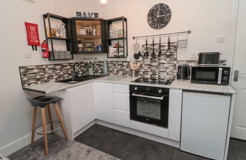 Tynemouth Cottage | STUDIO 51 @ TYNEMOUTH, romantic, with a garden in Tynemouth