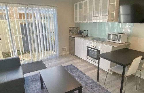 Busselton Apartment | Studio 66 Busselton - newly renovated 2- bed apartment, centrally located.
