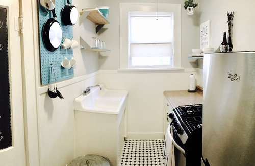 Lower Greenville Apartment | Studio 7 + Lower Greenville
