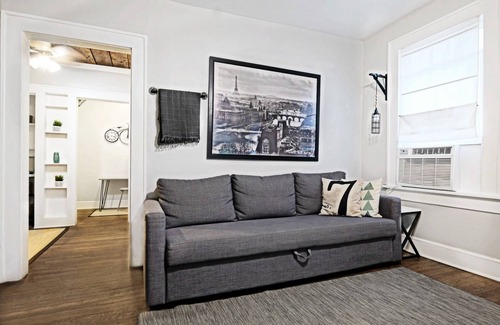 Lower Greenville Apartment | Studio 7 + Lower Greenville