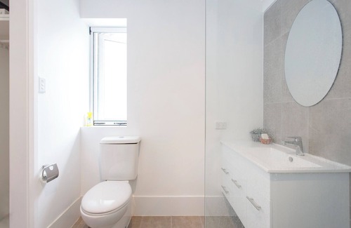 Hamilton Hill Apartment | Studio 8 Hamilton Hill