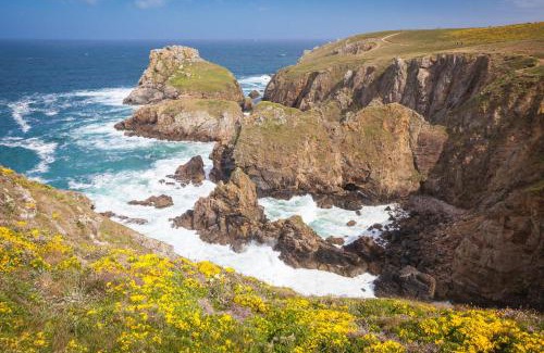 Fort Bragg Hotel | Studio 9 Glass Beach