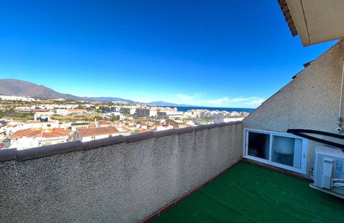 San Luis de Sabinillas Apartment | Studio Apartment 'Estudio San Luis De Sabinillas' with Shared Pool, Wi-Fi and Air Conditioning