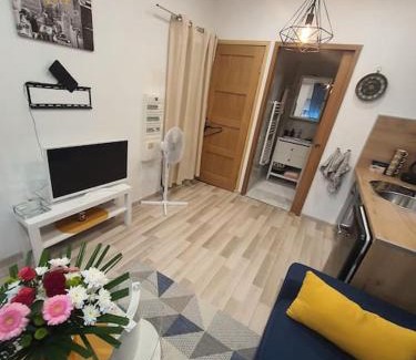 Manosque Apartment | Studio agréable