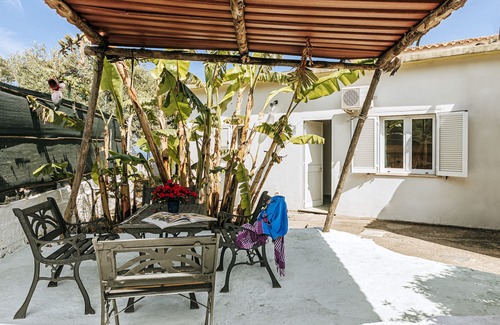 Casamicciola Terme Apartment | STUDIO APARTMENTS FOREST 33 SURROUNDED BY GREENERY