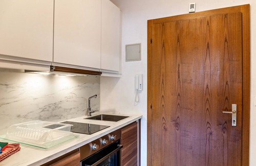Seefeld in Tirol Apartment | Studio Apartment 'Haus Excelsior Top 17' with Mountain View, Balcony and Wi-Fi
