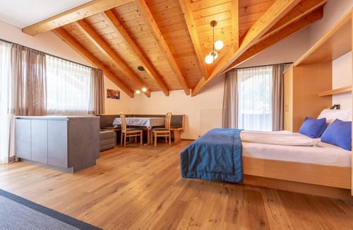 Prato alla Drava Apartment | Studio Apartment 'Alpengruss Air' with Mountain View, Shared Garden and Wi-Fi