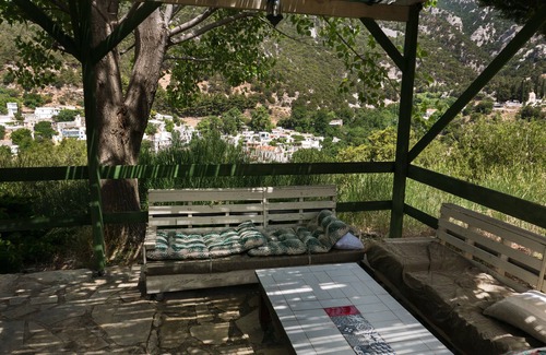 Kato Simi Apartment | Studio Apartment 'Akros Oreon Junior Suite Amori' with Mountain View, Private Terrace and Wi-Fi