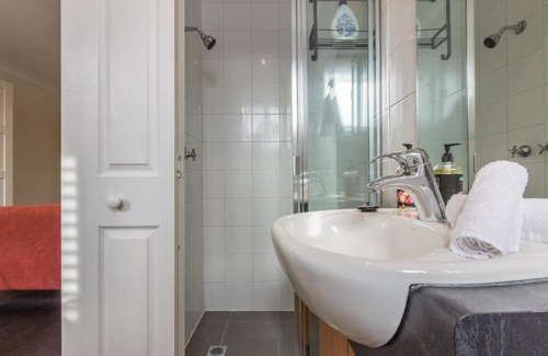 Fitzroy Apartment | Studio Apartment in the heart of Fitzroy