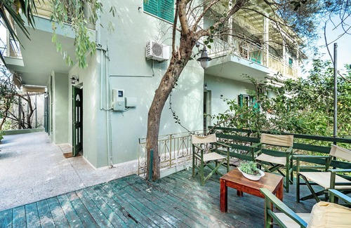 Nikiana Apartment | Studio Apartment 'Old Boat Single Studio' with Sea View, Wi-Fi and Air Conditioning