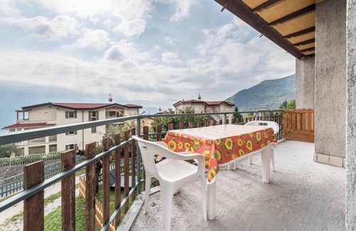 Aer Apartment | Studio Apartment Olivo Casa Demonti with Mountain View, Pool, Terrace & Wi-Fi