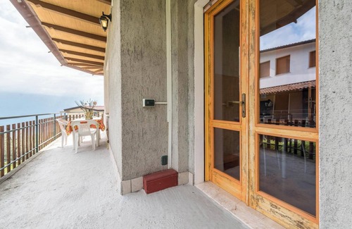 Aer Apartment | Studio Apartment Olivo Casa Demonti with Mountain View, Pool, Terrace & Wi-Fi