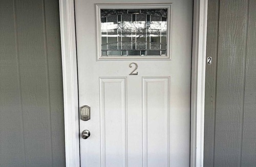 University Heights Apartment | Studio apartment w/Balcony - Near Nob Hill and several Hospitals.