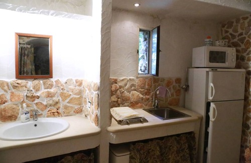 Sannicola Apartment | Studio apartment with pool and whirlpool, Tenuta Girasole, 5 minutes from the sea