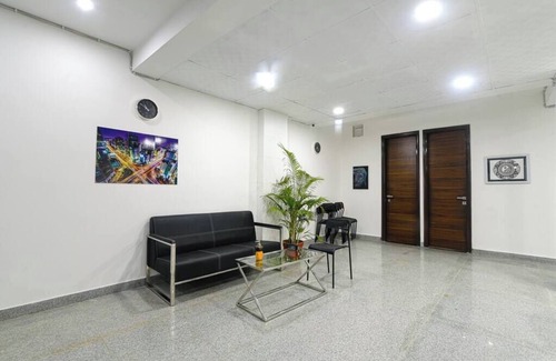 Gurugram Apartment | Studio apartment with patio &gym near global foyer