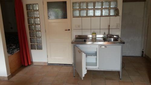 Colijnsplaat Apartment | studio-appartement in paardenstal