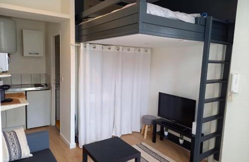 Maladiere Apartment | Studio avec terrasse en résidence calme à Dijon.
