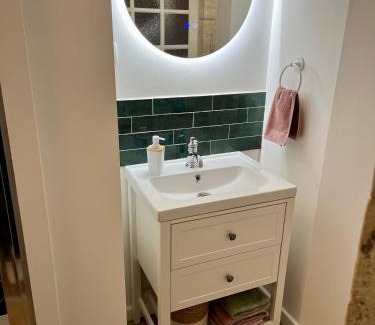 La Charite-sur-Loire Apartment | Studio Bardin