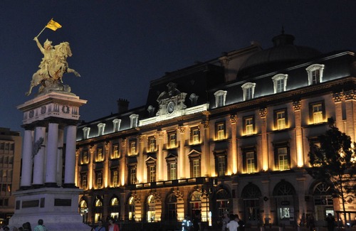 Clermont Ferrand City Centre Apartment | STUDIO between Cathedral and square Michel de L'Hospital.