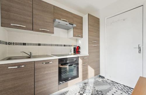Charleville-Mezieres Apartment | Studio budget avec parking