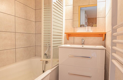 Aussois Apartment | Studio cabin 3 pers South balcony on snow front