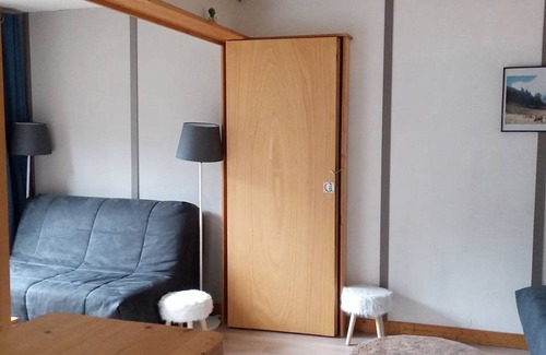 Saint-Jean-dʼAulps Apartment | Studio cabin at the foot of the slopes with private pool and parking in Saint-Jean-d'Aulps