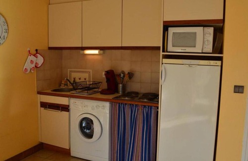Banyuls-sur-Mer Apartment | Studio cabine à 50m de la plage avec terrasse et lave-linge - FR-1-225C-461